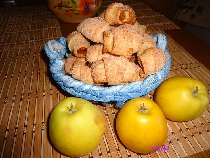 Крошки - рогалики с яблочным джемом: шаг 6