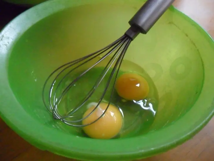 Тыквенный хлеб с зелёным луком и сыром: шаг 4
