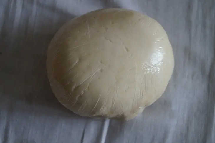 Трубочки из теста фило с маком, кедровыми орешками и пармезаном: шаг 2