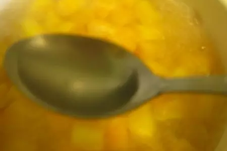 Желе из тыквы со взбитыми сливками  "привидение": шаг 3
