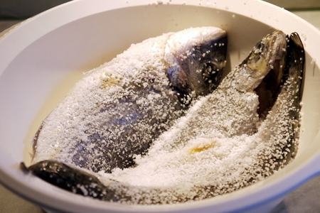 Рыба горячего копчения (коптим без коптильни)  : шаг 1