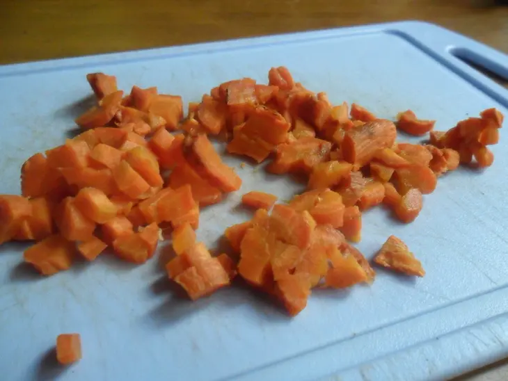Винегрет с виноградом и орехами: шаг 3