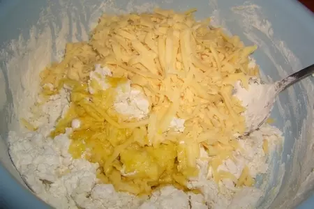 Лепешки с сыром и кинзой: шаг 2