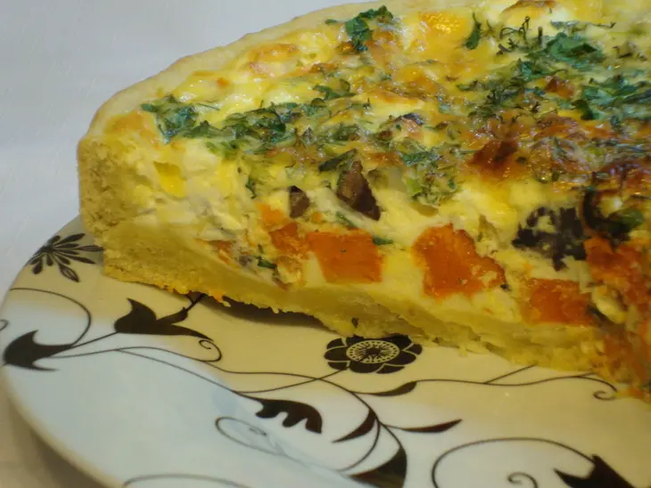 Пирог с тыквой и грибами: шаг 12