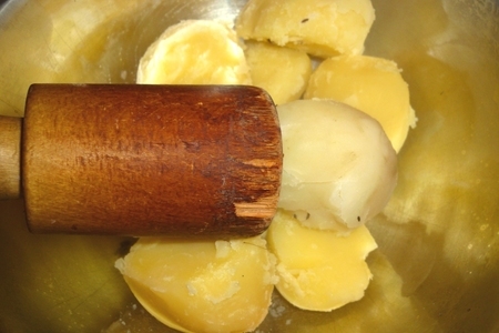 Сырно-картофельные лапоточки с сырным салатом(игра-соревнование): шаг 5