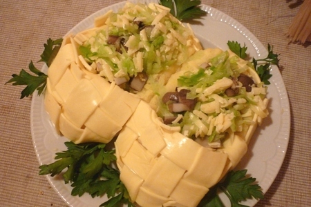 Сырно-картофельные лапоточки с сырным салатом(игра-соревнование): шаг 11