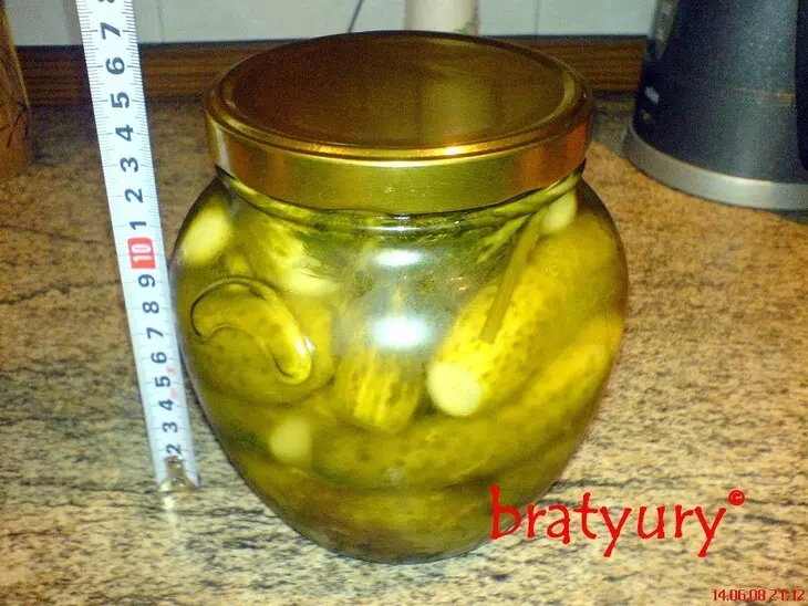 Огурцы, солёные с обрезанными кончиками: шаг 7