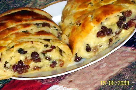 Рулет с яблоками и изюмом: шаг 7