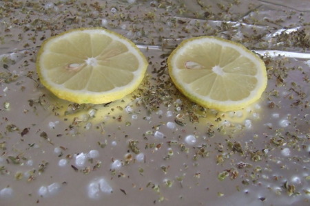 Норвежская скумбрия с лимоном и  орегано, запеченная в фольге: шаг 3