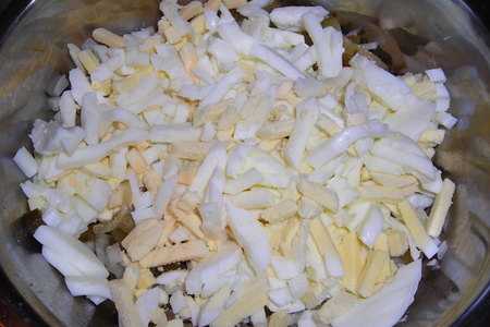 Салат из морской капусты с яйцами  и маринованными огурцами (мой вариант): шаг 4