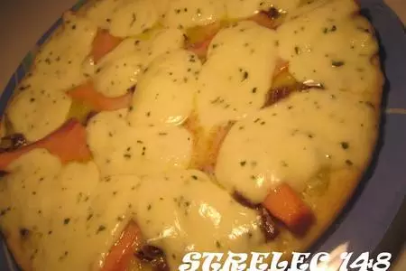 Пицца с копчёными анчоусами, форелью и луковым пюре.: шаг 4