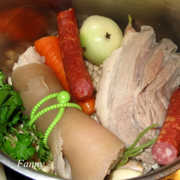 Кассуле (le cassoulet) — мясное рагу с фасолью: шаг 6