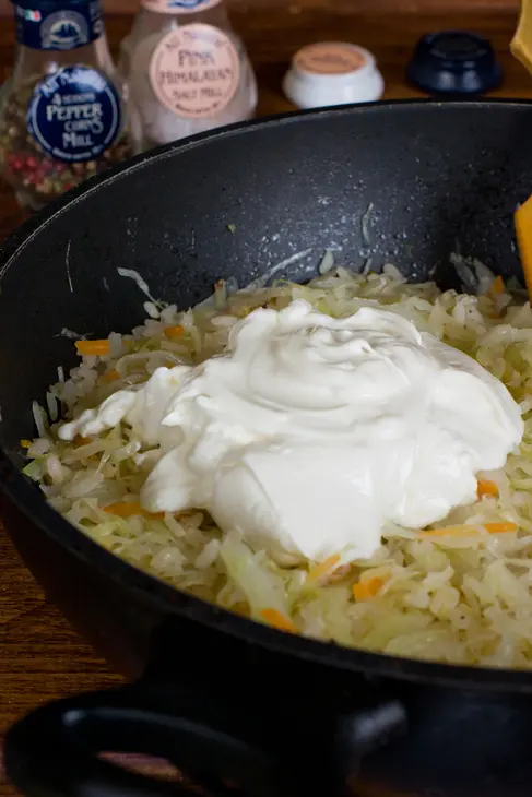 Сливочная капуста, тушеная с рисом: шаг 4