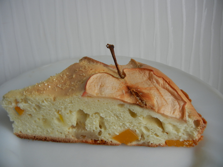 Яблочно-тыквенный бисквитный пирог «осень вдруг напомнила душе о самом главном»  : шаг 7