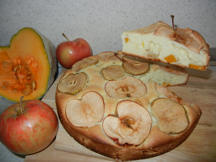 Яблочно-тыквенный бисквитный пирог «осень вдруг напомнила душе о самом главном»  : шаг 9