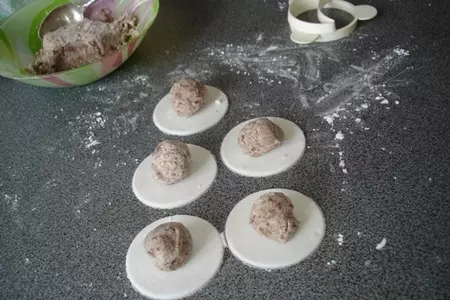 Ботамочи. японские пирожные из рисовой муки и фасолевой, сладкой пасты адзуки.: шаг 6