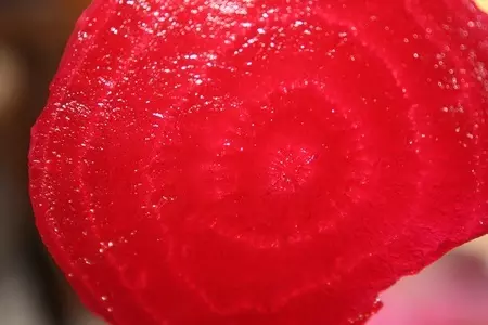 Карпаччо из свеклы сервированное лодочками из фаршированного чернослива (игра-соревнование): шаг 3