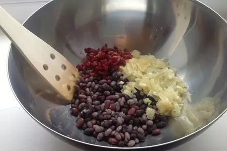 Корзиночки закусочные с фасолевым кремом.: шаг 3