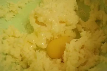 Овсяное печенье с карамельными хлопьями и сухофруктами.: шаг 4