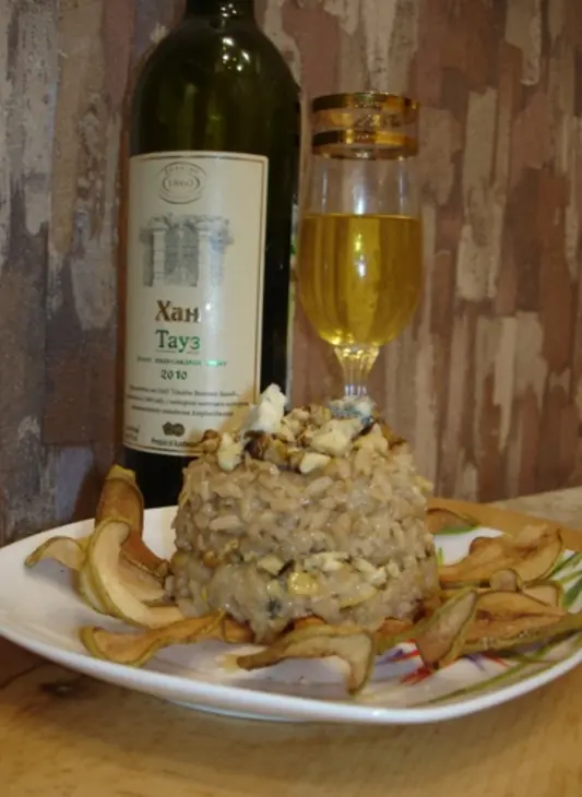 Ризотто с сыром горгонзола, грушей и грецкими орехами.: шаг 8
