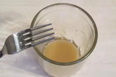 Салат с грушей и копчёной рыбой: шаг 3