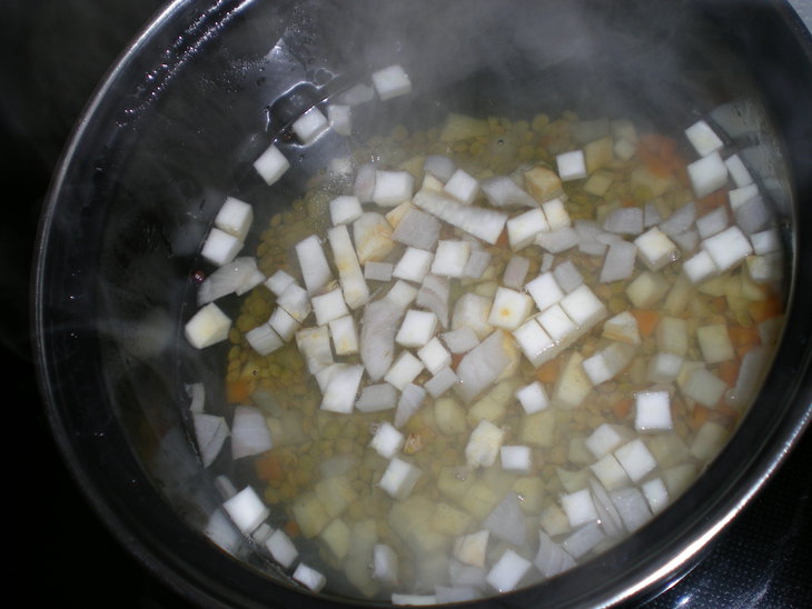 Домашний чечевичный суп с фрикадельками: шаг 3