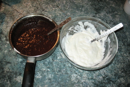 Тарталетки шоколадно-творожные с вишнями в сиропе.: шаг 1