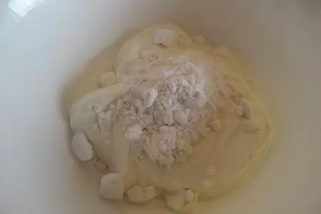 Десерт  "blue snow" - с яблоками " голд " , грушами " конкорд" и   печеньем "кедро ": шаг 7