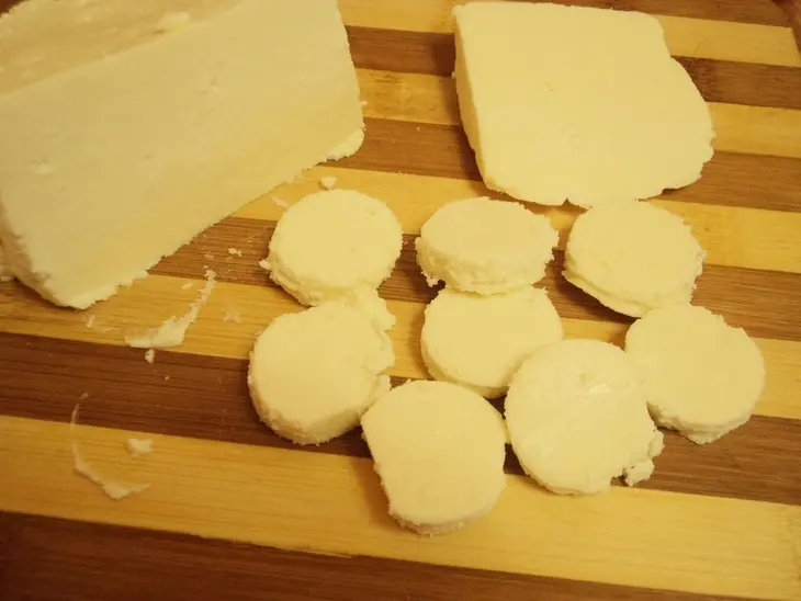 Фруктовый салат с адыгейским сыром и розмариновым сиропом.: шаг 5
