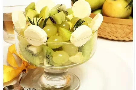Фруктовый салат с адыгейским сыром и розмариновым сиропом.: шаг 6