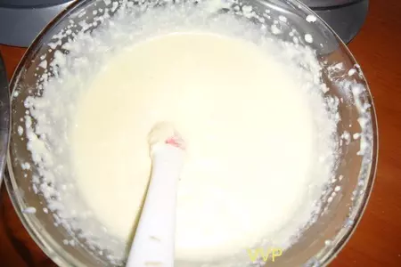 Пирог брауни с творогом и ягодами: шаг 1