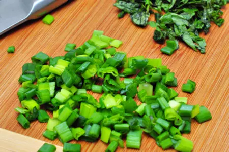 Салат с  кускусом, грушами, виноградом, мятой и кедровыми орехами: шаг 3