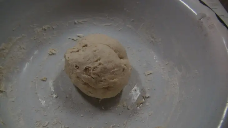 Новогодняя змейка из мини-пицц с наггетсами из мяса цыпленка "золотой петушок": шаг 1