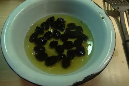 Карамелизованная баранина с черносливом и лепестками миндаля: шаг 9
