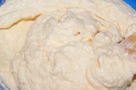 Рулет с яблоками"bolo de rolo": шаг 9