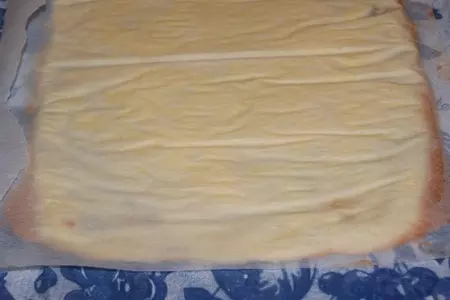 Рулет с яблоками"bolo de rolo": шаг 11