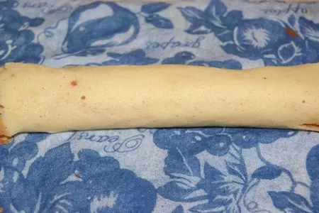 Рулет с яблоками"bolo de rolo": шаг 13