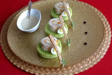Куриные колбаски с яблочно-тыквенным пюре и зеленым кускусом со сливочным соусом: шаг 12