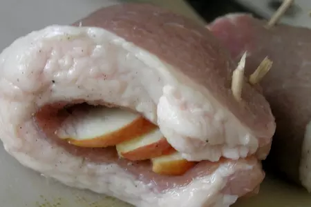 Сочный шницель с яблоками и морковным гарниром: шаг 3