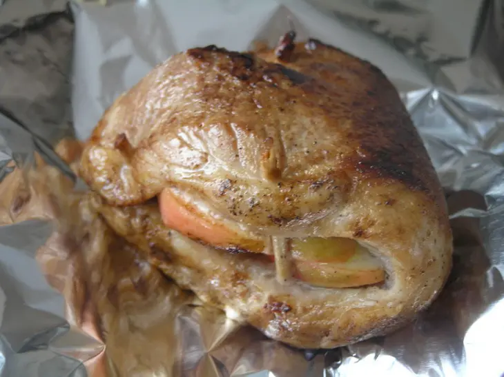 Сочный шницель с яблоками и морковным гарниром: шаг 4