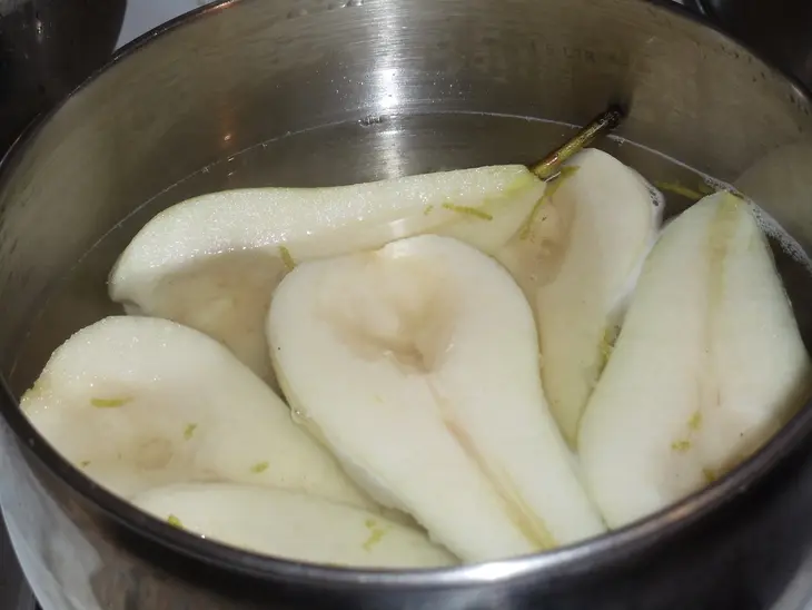 Шикарный десерт из груши!: шаг 1