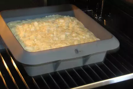 Ароматный пирог с айвой: шаг 2