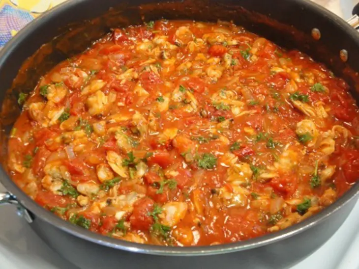 Лингвини с помидорами и молюсками: шаг 5