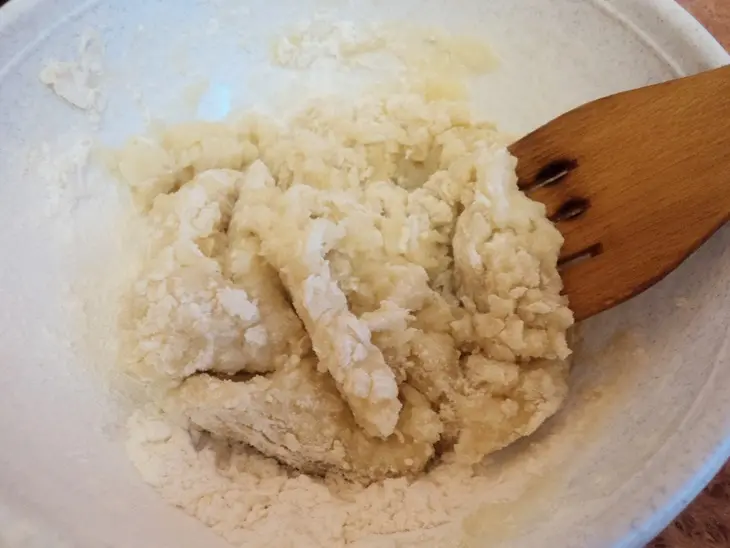 Мини-пирожки из заварного теста с мясом: шаг 2