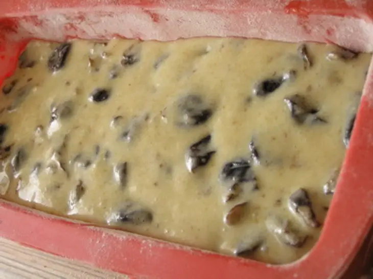 Миндальный кекс с черносливом от ги: шаг 5