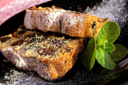 Миндальный кекс с черносливом от ги: шаг 9