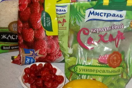 Рисовые шарики с вишней: шаг 1