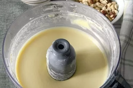 Пирог с мускатным виноградом и фундуком: шаг 6