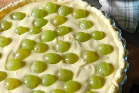 Пирог с мускатным виноградом и фундуком: шаг 11