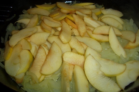 Печень индейки тушеная с яблоками: шаг 3